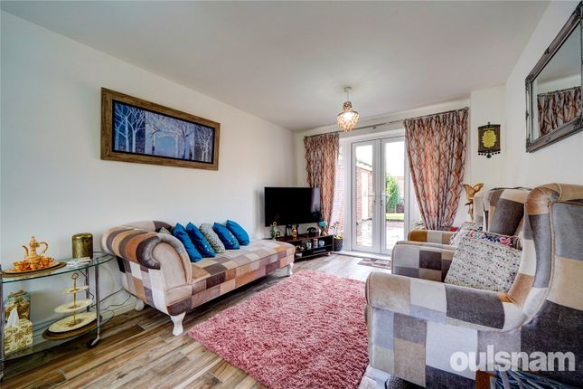 23, Snowdrop Drive, Droitwich photo 3