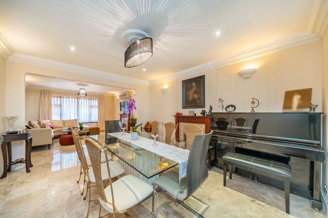 137, Robin Hood Way, London photo 4