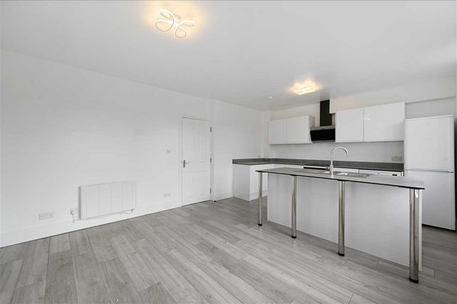 Flat to rent in Flat 2, 637A Garratt Lane, London