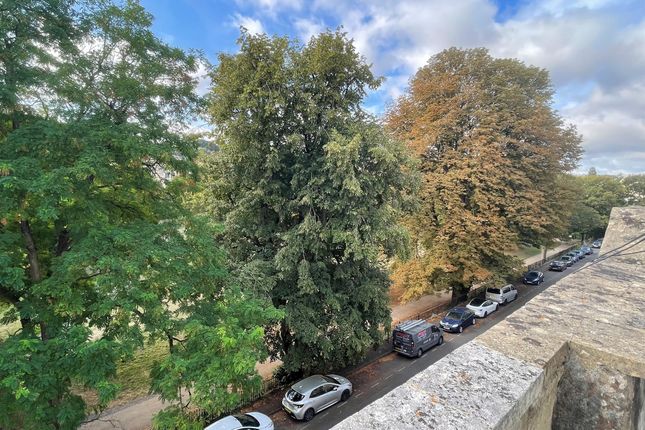 2-bed flat on Flat 6, 35, Green Park, Bath, £325,000