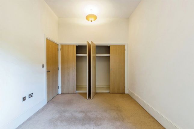 Flat to rent in The Park, Cheltenham, Gloucestershire
