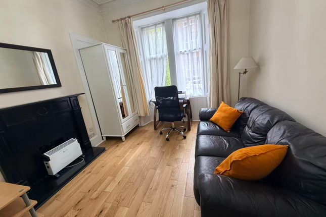 8, Fairlie Park Drive, partick, glasgow photo 2