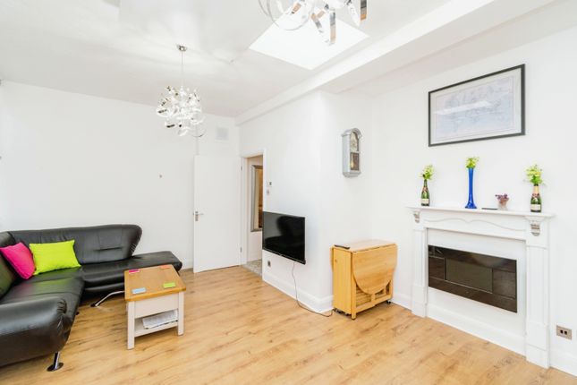 Flat for sale in Above Bar Street, Southampton, Hampshire