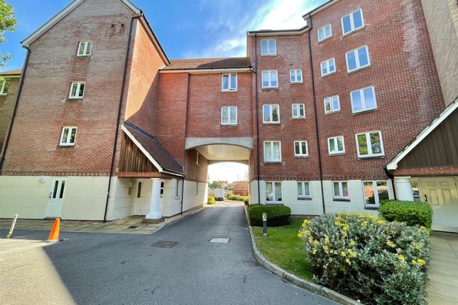 2-bed flat on Flat 5, 5 Corscombe Close, Weymouth, £200,000