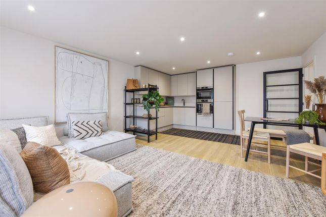 Flat for sale in Hyde Street, Winchester