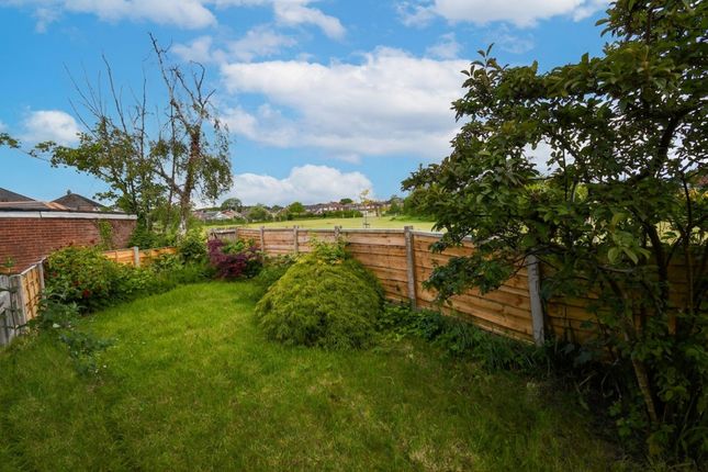 15 Brook Grove, Manchester photo 4
