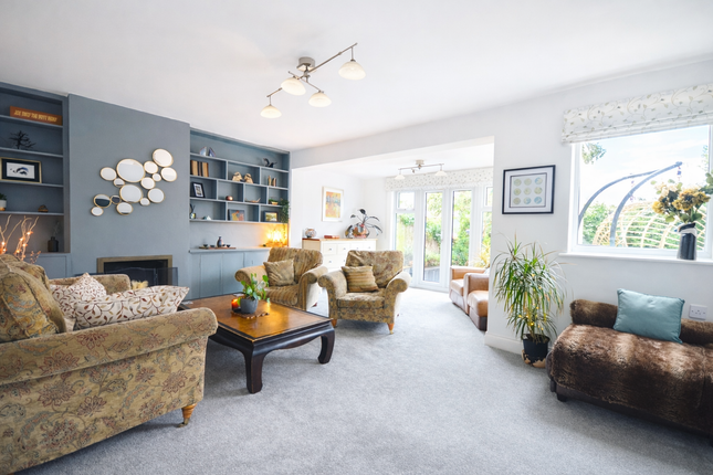 52, Summerhill Road, Saffron Walden photo 3