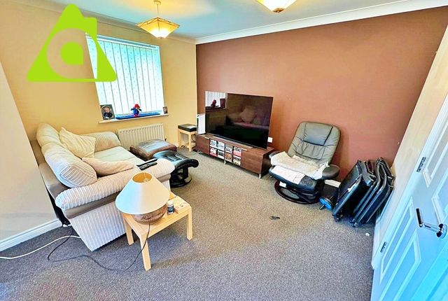 Flat for sale in Pear Tree Place, Farnworth, Bolton
