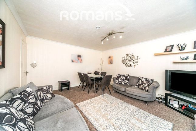 14 Old Kennels Court,, Burghfield Road, Reading photo 3