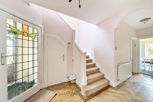 29, Cavendish Drive, Middlesex photo 3