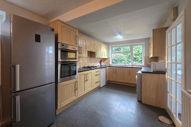 8, Bursdon Close, Leicester photo 2