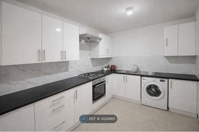 Stuart Crescent, Hayes photo 4