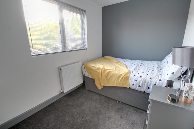 Room to rent in Cross Hedge Close, Leicester