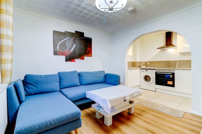 12 Spindle Court,, Chairborough Road, Buckinghamshire photo 4