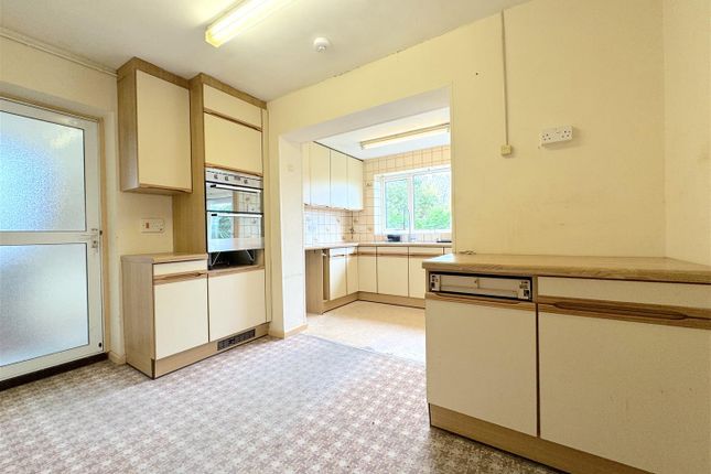 6, Blenheim Road, Weymouth photo 4