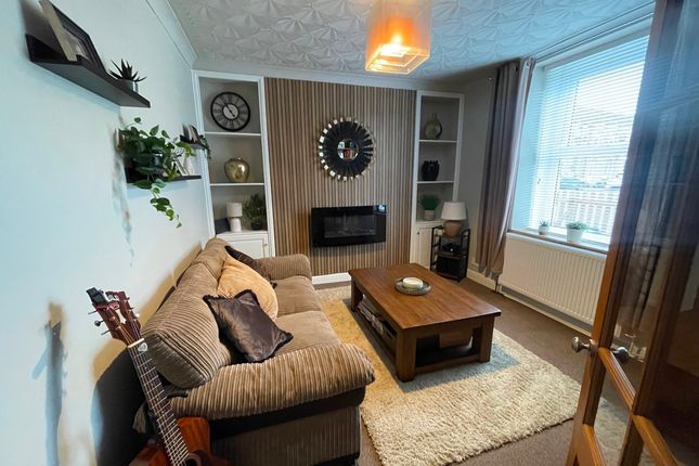 12 Twyn y Bedw, Clydach photo 3