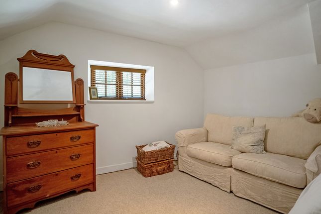 Cottage for sale in Witney Road Finstock Chipping Norton, Oxfordshire