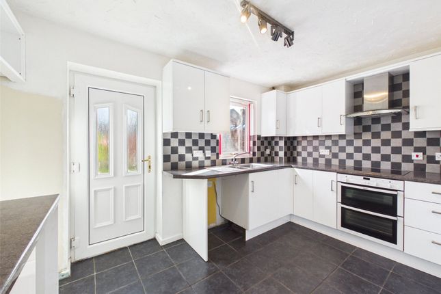 11, Verbena Close, Gloucester photo 2
