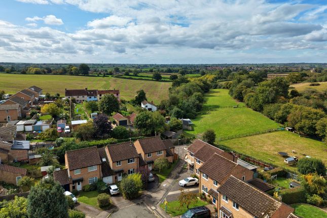 68, Shepherds Leaze, Wotton-under-Edge photo 2