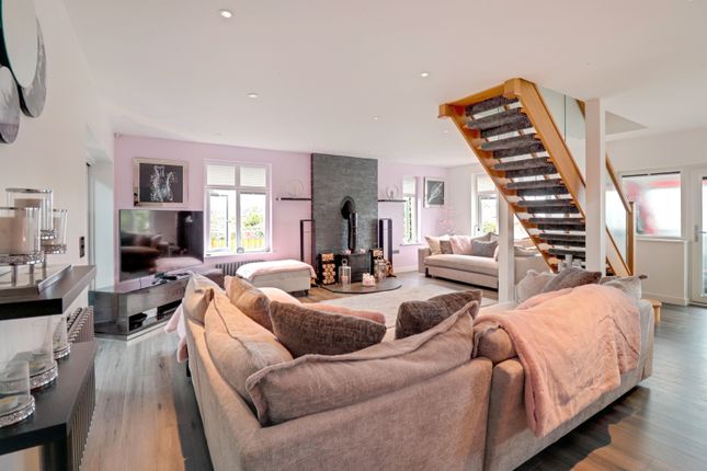 Uplands, Bassetts Gardens, Exmouth photo 2