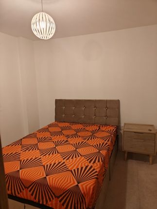 Room to rent in Perkins Gardens, Ickenham, Uxbridge