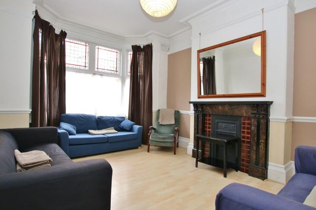 Thumbnail Town house to rent in St. Albans Road, Leicester