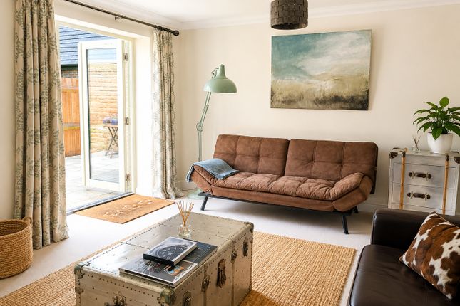 13, Mercer Way, Gloucestershire photo 2