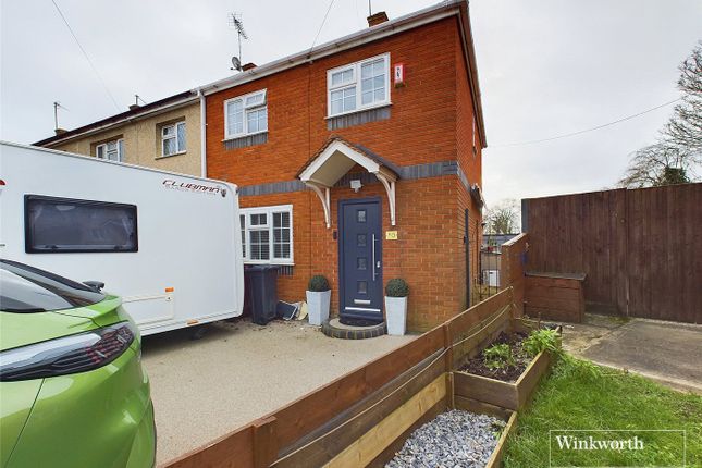 Thumbnail End terrace house for sale in Byefield Road, Reading, Berkshire