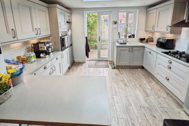 38, Naylor Avenue, Blaydon-On-Tyne photo 3