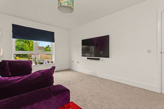 30, Hillfoot Drive, Howwood photo 4
