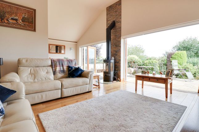 13, Kingsmead, Sawbridgeworth photo 2
