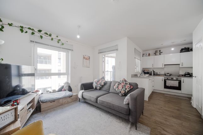 Flat 20, Voile Court, Thimble Crescent, Hackbridge photo 4