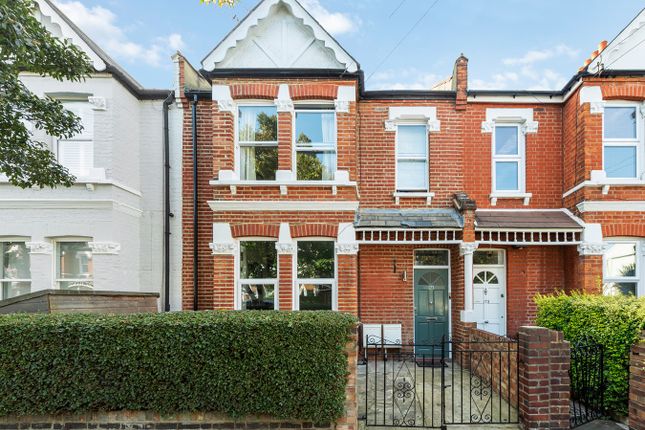 Flat for sale in St Albans Avenue, Bedford Park Borders, Chiswick
