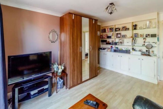 Flat 17 Drakeland House,, 46 Fernhead Road, London photo 2