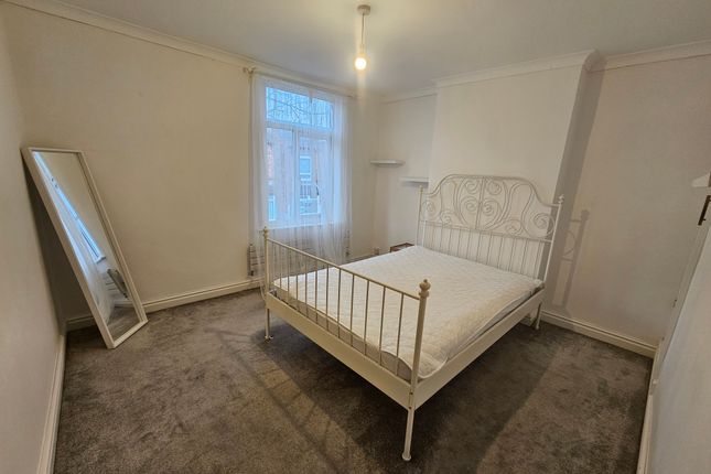 End terrace house to rent in Mayfield Road, Nottingham