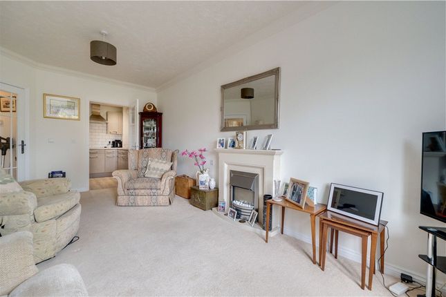 Flat 27, Tatterton Lodge,, York Road, West Yorkshire photo 3