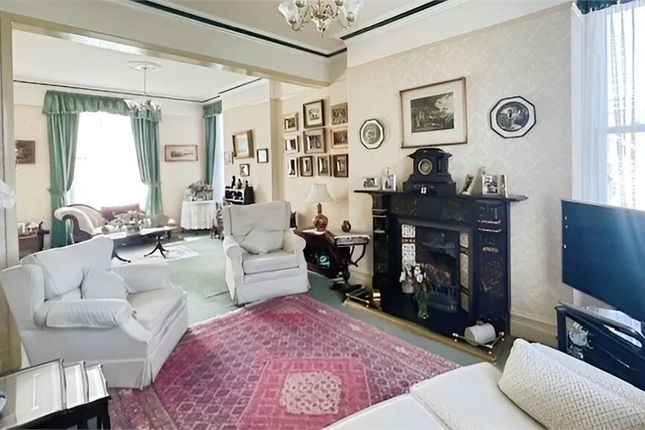 19, Powderham Road, Newton Abbot photo 2