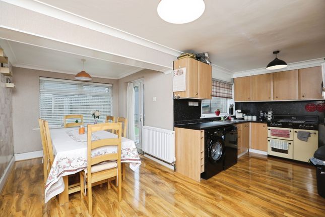 Hall Close, Kent photo 4