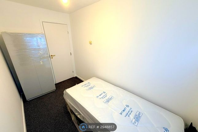 Pointer Close, London photo 4