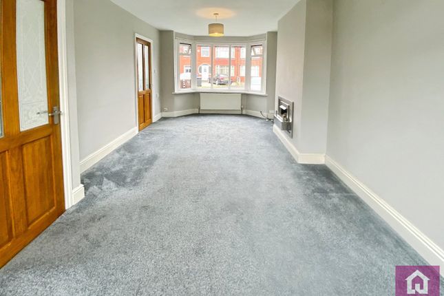 18, Repton Avenue, Manchester photo 3
