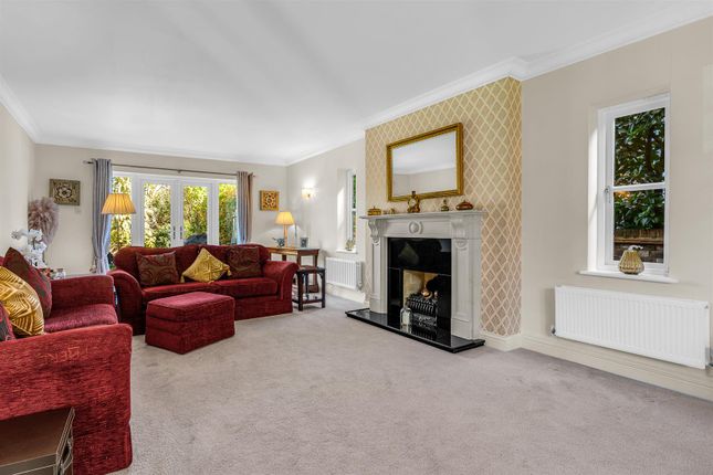 7, Nursery Gardens, Waltham Cross photo 3