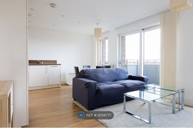 Thumbnail Flat to rent in Ivy Point, London