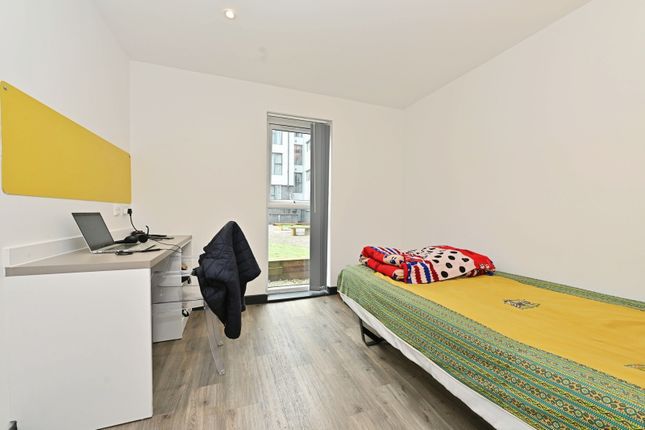 Unit G18 Spring Place Student Halls, 4, Dumfries Street, Bedfordshire photo 2