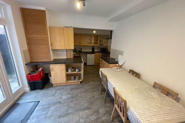 Flat to rent in Stanhope Road South, Darlington