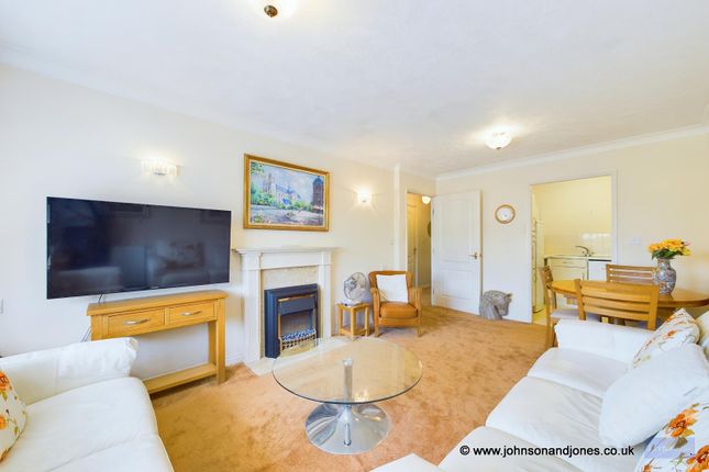 28, Abbey Court, Abbey Road, Chertsey photo 2