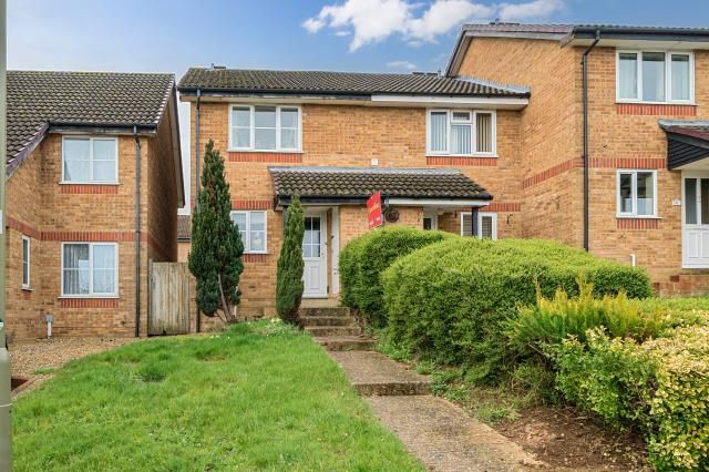 2-bed house on 35, Rosedale Avenue, Banbury, £220,000