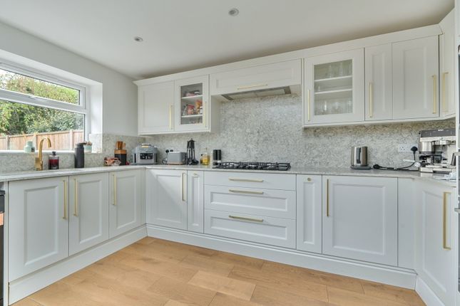 8, Borrell Close, Broxbourne photo 4