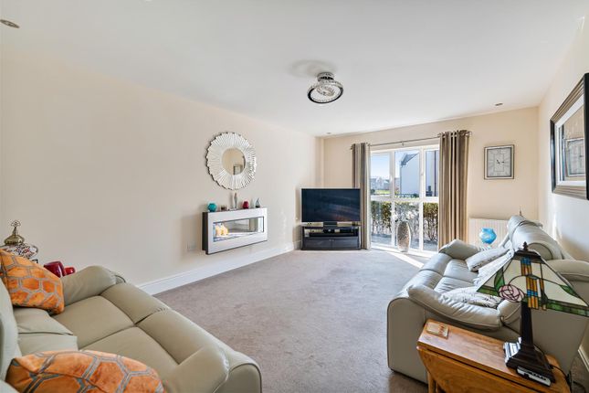 15, Cobham Parade, Weston-Super-Mare photo 4