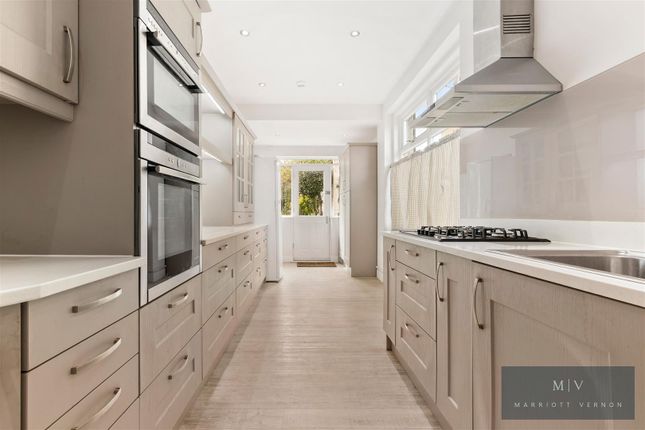 64, Blenheim Crescent, South Croydon photo 4