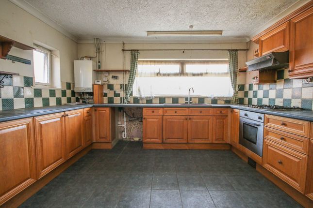 5, Orchard Grove, West Winch photo 2